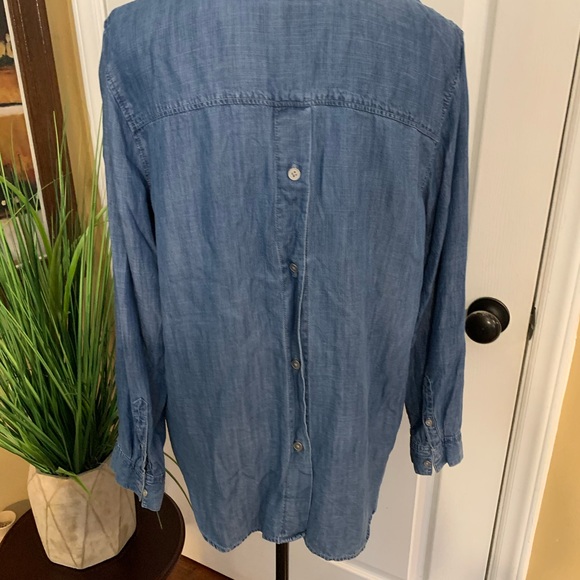 🌸Banana Republic Light Denim Blouse🌸 - Picture 5 of 6